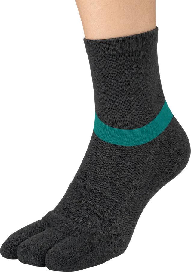 ASHITO SOCKS の足首の前側のサポート位置を青緑で示したイメージ